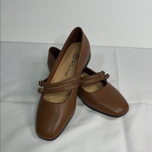 Bella Vita Brown Flats Versatile Loafers - Picture 1 of 8